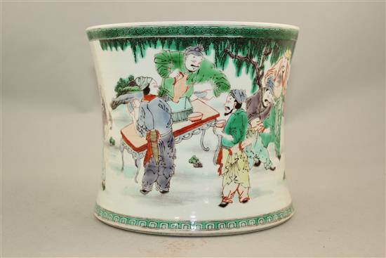 A Chinese famille verte brush pot, 17cm.